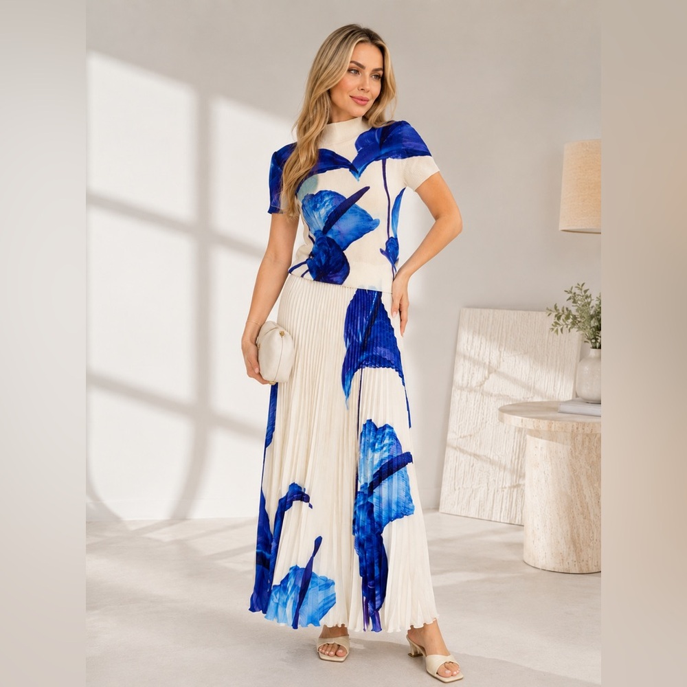 Cobalt Cala Lily Pleated Set